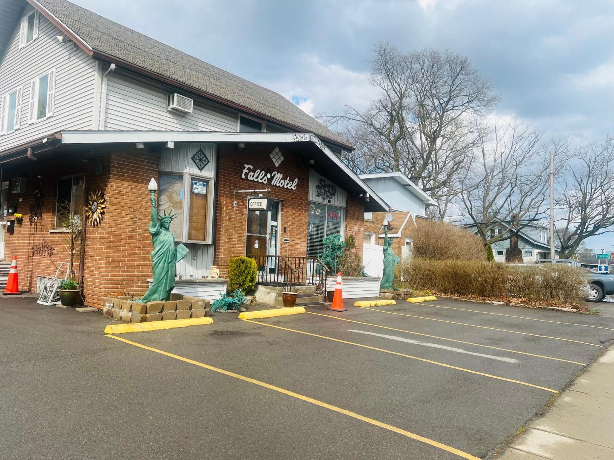 Falls Bed & Breakfast Niagara Falls